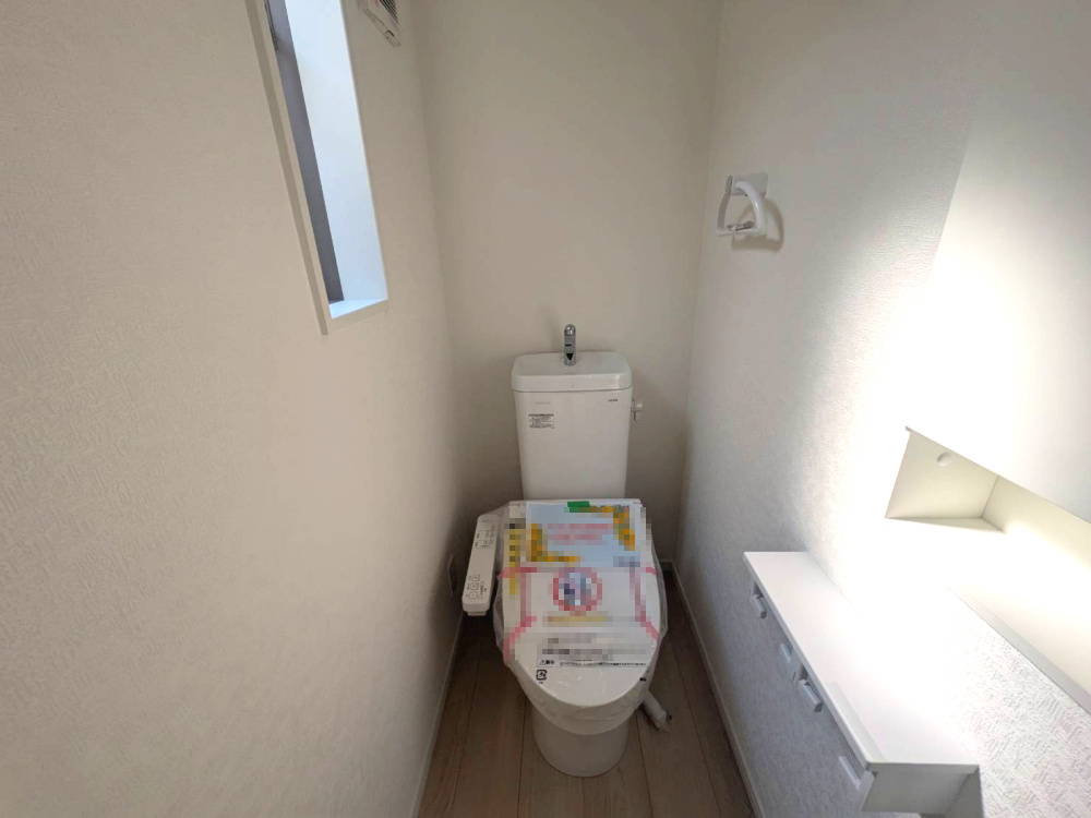 クレイドルガーデン西長戸３号棟　新築建売分譲(全5棟)　松山市西長戸第1-3号棟のトイレ|トイレです