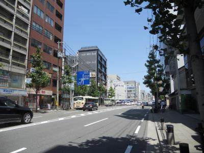 ファーストフライトビルの周辺|前面道路