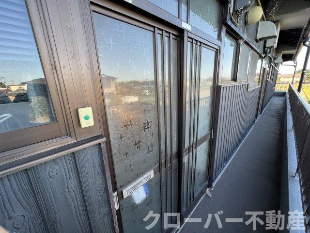 高倉ハイツＡの玄関