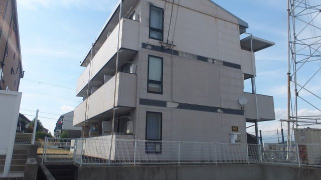 西宮市山口町上山口２丁目の賃貸マンション