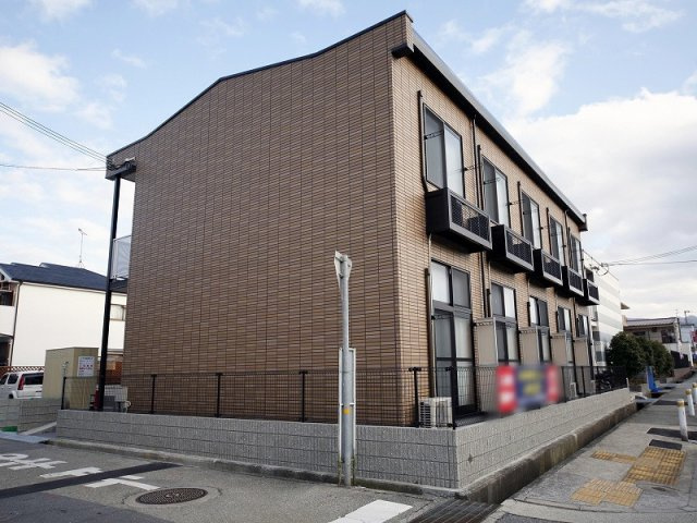 西宮市山口町名来２丁目のアパートの外観