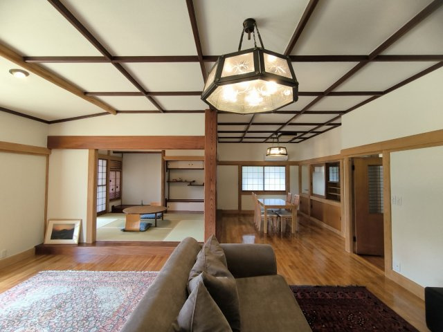 海見え！宮大工が手掛けた海を望む和風建築戸建の居間・リビング