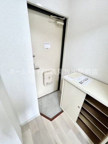 グランド・パレスジュイレーの玄関