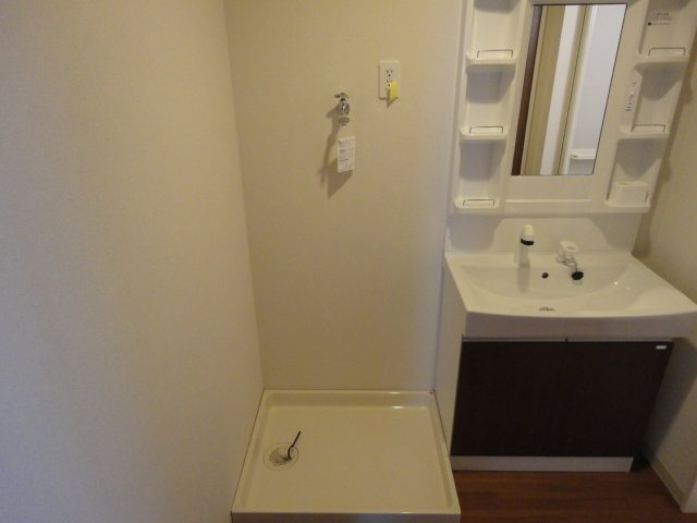 ヴァンベールのその他|洗濯機置場