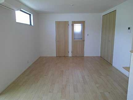 熊野町中溝2丁目の洋室