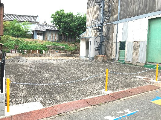 久世郡久御山町 貸倉庫の駐車場