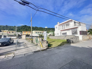 【前面道路含む現地写真】 | うるま市与那城平安座（全2区画） | 北西側2.8m♪