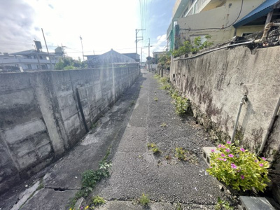 【前面道路含む現地写真】 | うるま市与那城平安座（全2区画） | 北東側3.1m♪
