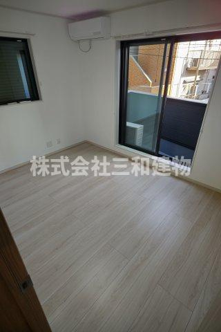 成増１丁目貸家の居間・リビング
