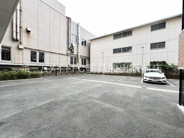 大阪市城東区今福東３丁目の賃貸マンションの駐車場