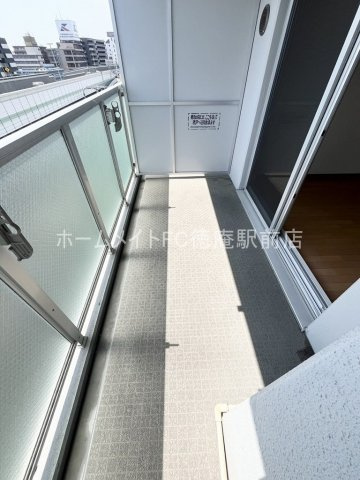 東大阪市高井田西６丁目の賃貸マンションのバルコニー