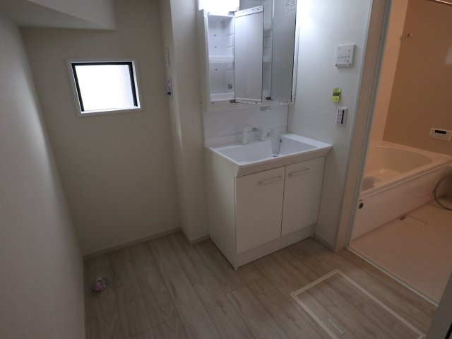 【ランドリースペース】 | 《仲介手数料無料》岩槻区本丸１丁目13-4(全1戸)新築一戸建てずっとプラス | 撮影日 2025年7月20日 17:00 晴れ