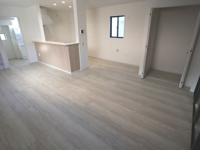 《仲介手数料無料》岩槻区本丸１丁目13-4(全1戸)新築一戸建てずっとプラス