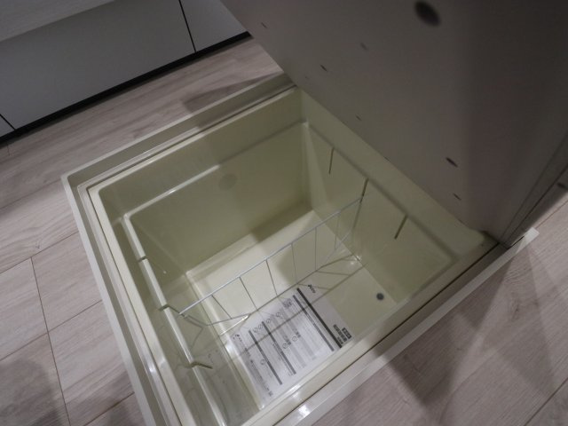 《仲介手数料無料》岩槻区本丸１丁目13-4(全1戸)新築一戸建てずっとプラスのキッチン|撮影日 2025年7月20日 17:00 晴れ