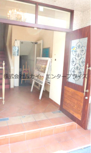 アンジュ京町堀のエントランス