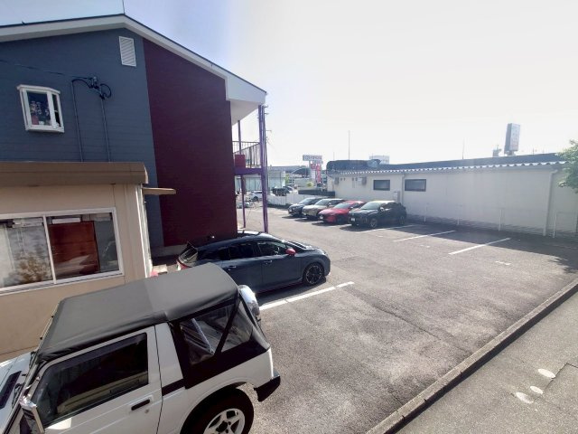 セントラルバレイ元宮の駐車場