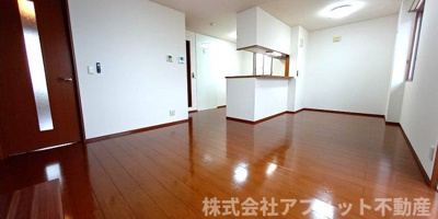 【居間・リビング】 | カーサ・ソレアード | LDK16帖