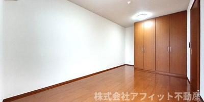 【寝室】 | カーサ・ソレアード | 洋室8帖