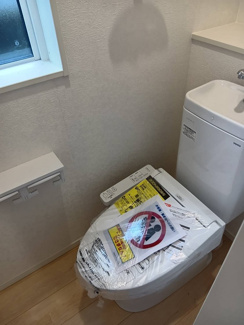 【トイレ】 | 海老名市上今泉4丁目  1号棟 第34 | ウオシュレット付きトイレ（1階）