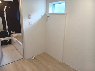 【ランドリースペース】 | 海老名市上今泉4丁目  1号棟 第34