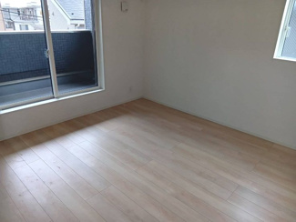 【洋室】 | 海老名市上今泉4丁目  1号棟 第34 | 2面採光・南面に窓：洋室8帖