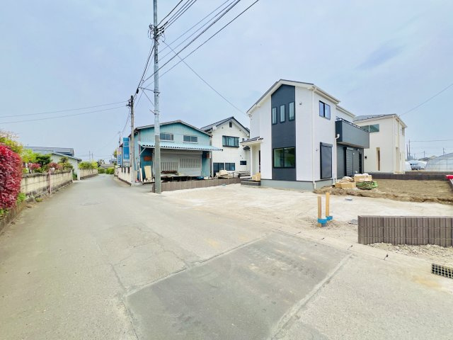 玉村町上福島の前面道路含む現地写真|閑静な住宅地◎
