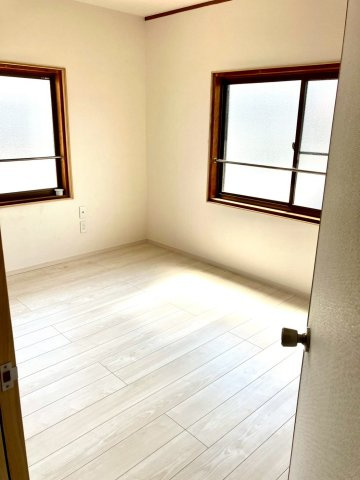 宇多津町平山　リフォーム戸建の洋室