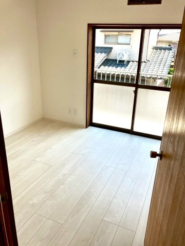 宇多津町平山　リフォーム戸建の洋室