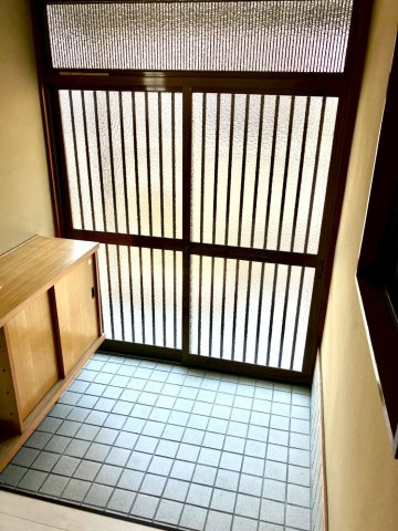 宇多津町平山　リフォーム戸建の玄関