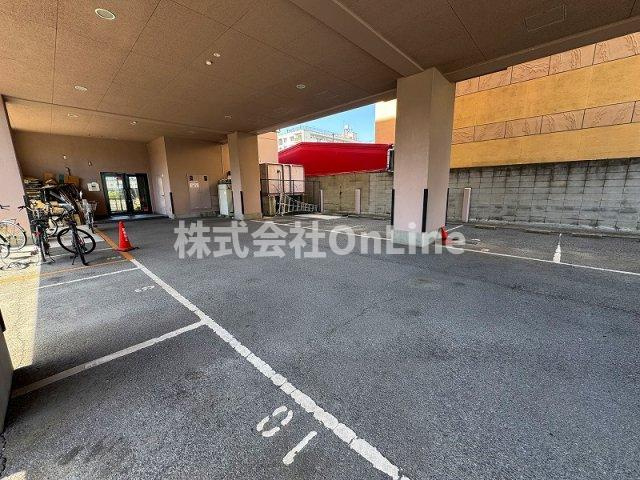 グレイス東洋の駐車場