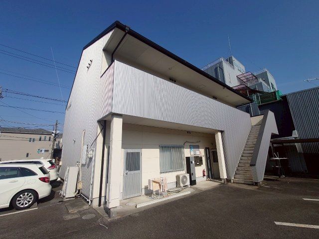 栄１０００の外観
