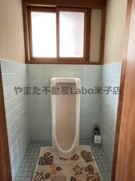 日野郡日野町舟場中古戸建のトイレ