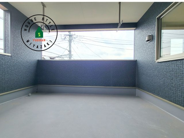 宮崎市赤江第5-2棟（1号棟）のバルコニー|温かい太陽を感じる事ができます。