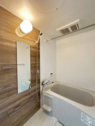 ラモーナ一津屋Ⅱの浴室