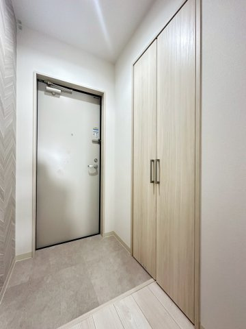 ラモーナ一津屋Ⅱの玄関