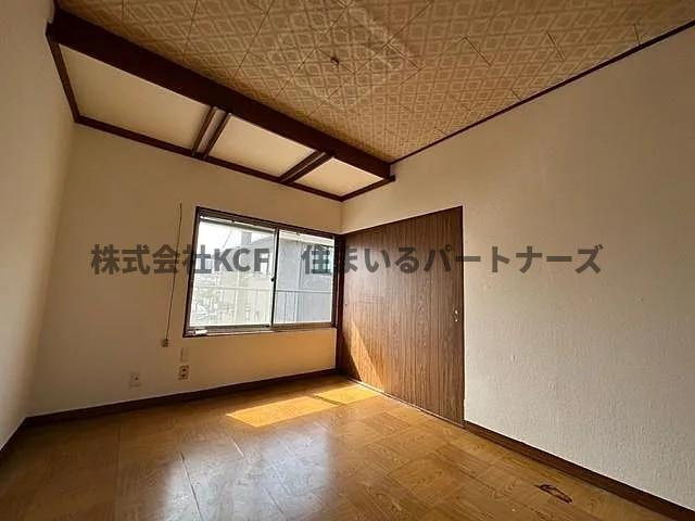 中央アパートの内装|明るい色調の室内です