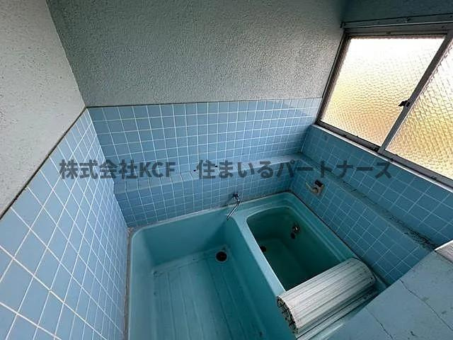 中央アパートの浴室|ゆったり過ごせるお風呂です
