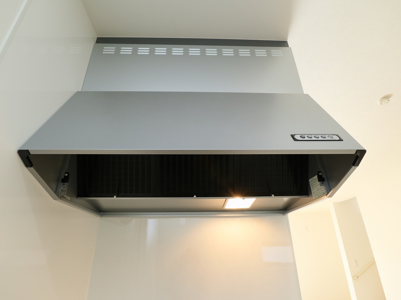 ♪弊社売主仲介手数料無料　新築戸建　2号棟（川崎区池上新町2丁目）全3棟のキッチン