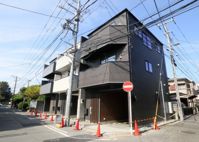 ♪弊社売主仲介手数料無料　新築戸建　2号棟（川崎区池上新町2丁目）全3棟の前面道路含む現地写真|現地（2025年9月）撮影