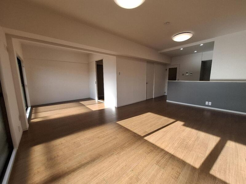 堺市中区東山の中古マンションの居間・リビング