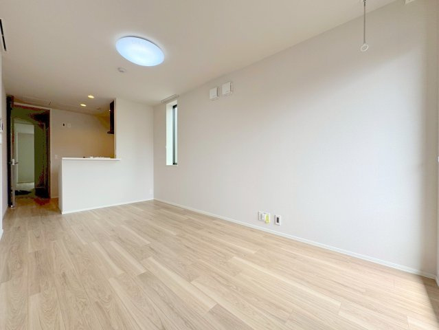 Ｕｒｂａｎ　Ｔｒａｉｌ　荻窪の居間・リビング|★11.5帖の広々リビング★