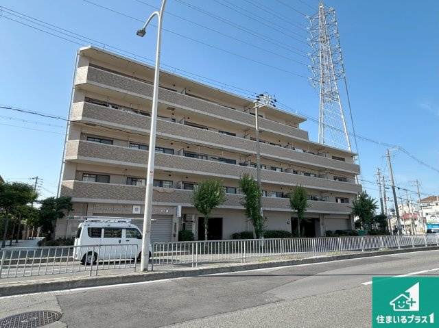 クラウンセゾン深井の外観|外観