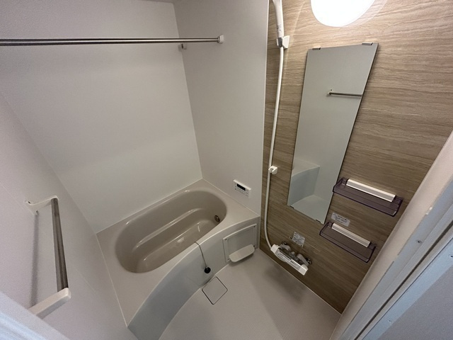 ジーメゾンエトワール西二見の浴室