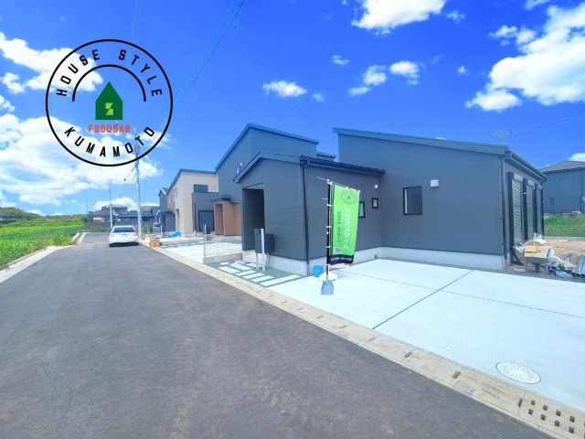 菊池市泗水町吉富第2-4棟（3号棟）の前面道路含む現地写真|見学の時間などお気軽にお問い合わせ下さい。