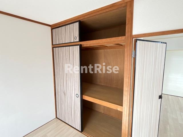 栄東ハイツの洋室|収納（西洋室）