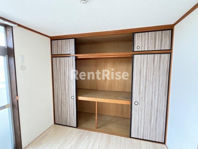 栄東ハイツの洋室|収納（東洋室）