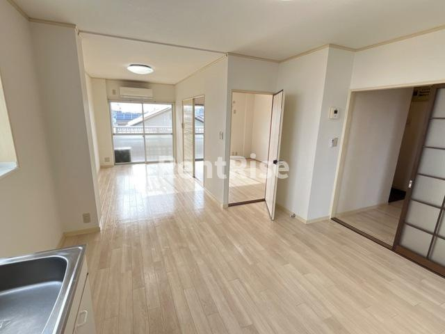 栄東ハイツの居間・リビング|LDK