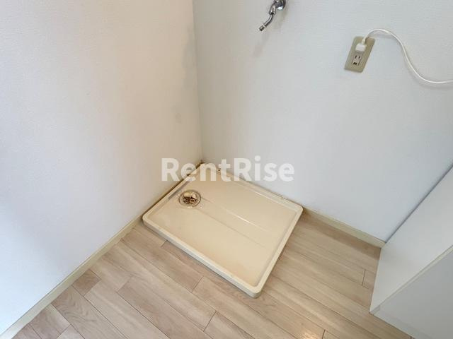 栄東ハイツ|洗濯機置場