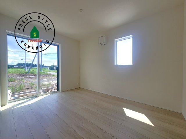 菊池市泗水町吉富第2-4棟（4号棟）の寝室|主寝室には収納力に優れたクローゼットがありますので、お部屋もすっきり片付きます。