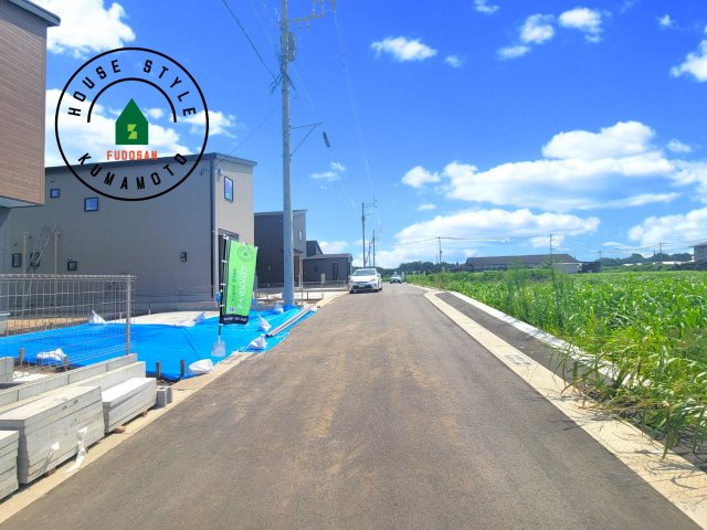 菊池市泗水町吉富第2-4棟（4号棟）の前面道路含む現地写真|前面道路です。